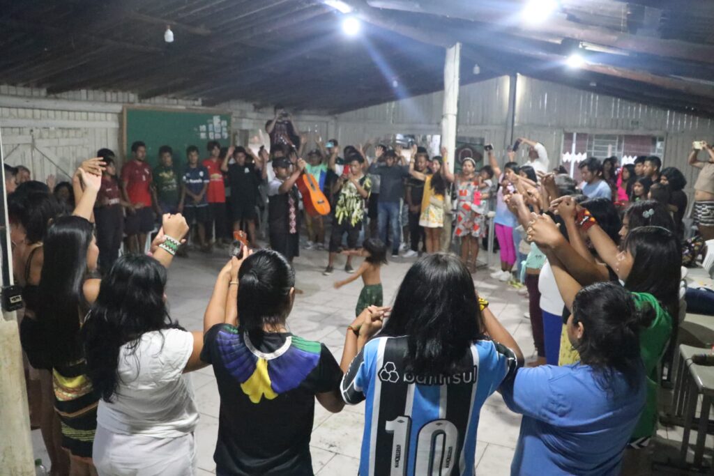 Foto Encontro de Lideranças e CGY RS na tekoa Pindo Mirim (Viamão/Itapuã, RS).